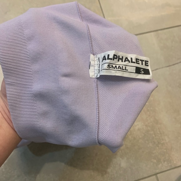 Alphalete Amplify Shorts, 4.5" inseam, size S, Color: Misty Lilac - Picture 7 of 9